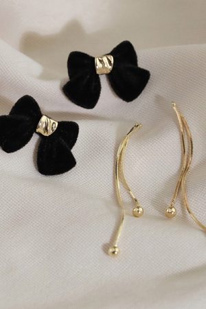 Elegant 925 Silver Needle Velvet Bow Tassel Earrings for Women, High-End Niche Design Ear Studs