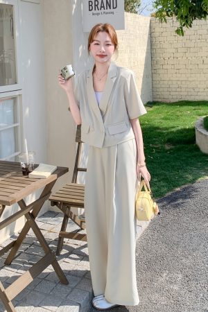 Elegant Beige Short-Sleeve Suit and Wide-Leg Pants Set - Summer Age-Reducing Outfit in High-End Old Money Style