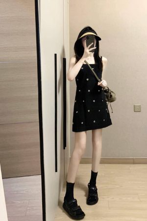 Elegant Black Floral Spaghetti Strap Dress for Women - French Style, Short Skirt, Perfect for Petite Summer Fashion