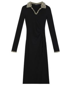 Elegant Black Knitted Dress for Women, Waist-Cinching Base Layer, Long Skirt, Autumn 2025 Niche Style