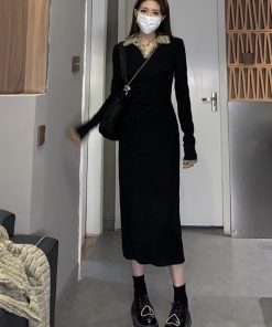 Elegant Black Knitted Dress for Women, Waist-Cinching Base Layer, Long Skirt, Autumn 2025 Niche Style