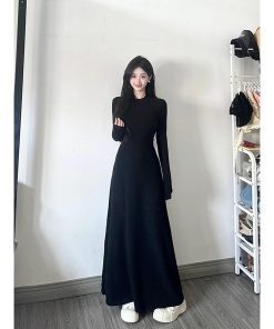 Elegant Black Long Sleeve Bodycon Dress for Women - Waist-Cinching Slim Fit, Body-Hugging Design for Spring Fashion