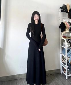 Elegant Black Long Sleeve Bodycon Dress for Women - Waist-Cinching Slim Fit, Body-Hugging Design for Spring Fashion