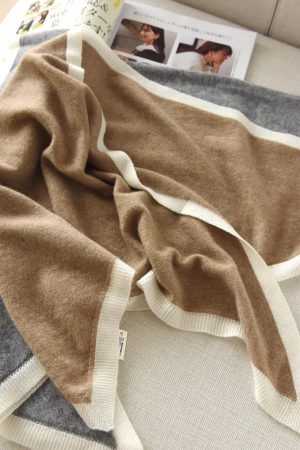 Elegant Cashmere Shawl - Triangular Scarf for Versatile Styling, Perfect for Air Conditioning, Warm and Cozy Accessory