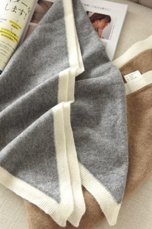 Elegant Cashmere Shawl - Triangular Scarf for Versatile Styling, Perfect for Air Conditioning, Warm and Cozy Accessory