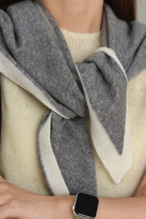 Elegant Cashmere Shawl - Triangular Scarf for Versatile Styling, Perfect for Air Conditioning, Warm and Cozy Accessory