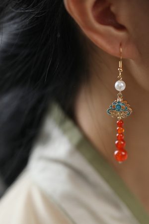 Elegant Chinese-Style Cheongsam Drop Earrings with Small Tassels - Red Wedding Accessories for Brides, Classical Fashion Jewelry