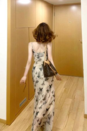 Elegant Chinese-Style Ink Wash Butterfly Print Camisole Dress for Women - High-End Summer 2025 Long Dress