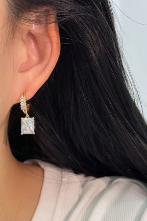 Elegant Circle Zircon Earrings for Women, Light Luxury Square Diamond Design, Versatile 925 Silver Pins, High-End Fashion Earrings