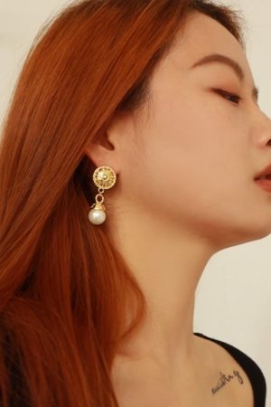 Elegant Classical Baroque Long Earrings with Golden Pearl Pendant - Retro European American Design for Timeless Style