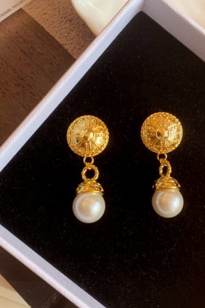 Elegant Classical Baroque Long Earrings with Golden Pearl Pendant - Retro European American Design for Timeless Style