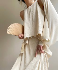 Elegant Commuter Sleeveless Top & Loose Shell Skirt Set - Cloud Sea Wind Bell Vacation Style Outfit for Effortless 90s-Inspired Fashion