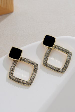 Elegant Diamond-Shaped Stud Earrings - Vintage French-Style Circle Drops, Versatile Spring Accessories for Women, High-End Feel
