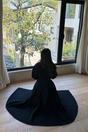 Elegant Double-Sided 100% Wool Overcoat for Women, Long High-End Woolen Coat with Sophisticated Design
