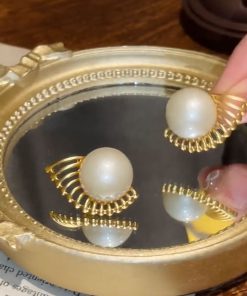 Elegant Double Winged Pearl Earrings - Light Luxury High-Quality Ear Accessories for Trendy Fashion Lovers