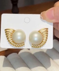 Elegant Double Winged Pearl Earrings - Light Luxury High-Quality Ear Accessories for Trendy Fashion Lovers