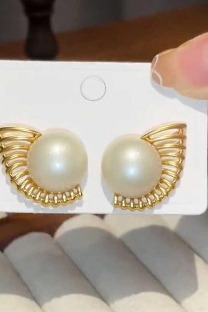 Elegant Double Winged Pearl Earrings - Light Luxury High-Quality Ear Accessories for Trendy Fashion Lovers