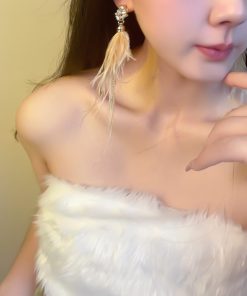 Elegant Feather Tassel Long Earrings with Crystal Inlay - Trendy Face-Slimming Design for Autumn & Winter 2025, Versatile Fashion Accessory