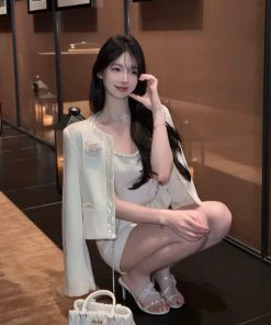 Elegant Floral Design Short White Woolen Coat for Women - Chic Winter Outerwear, Perfect for 90s and Y2K Inspired Looks