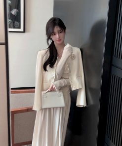 Elegant Floral Design Short White Woolen Coat for Women - Chic Winter Outerwear, Perfect for 90s and Y2K Inspired Looks