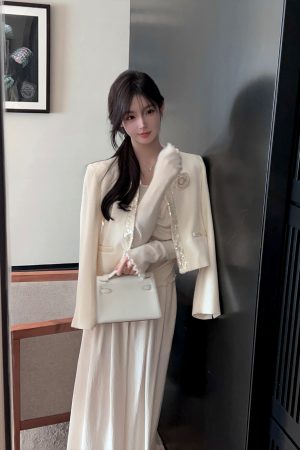Elegant Floral Design Short White Woolen Coat for Women - Chic Winter Outerwear, Perfect for 90s and Y2K Inspired Looks