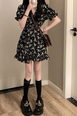 Elegant Floral One-Piece Dress for Women, French Style, Waist-Cinching, Slimming, A-Line Short Skirt, Summer Fashion