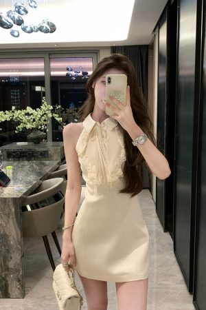 Elegant French Lace Sleeveless Halter Dress for Women - Waist-Cinching Bodycon Mini Dress for Summer - Chic and Niche Style
