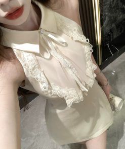 Elegant French Lace Sleeveless Halter Dress for Women - Waist-Cinching Bodycon Mini Dress for Summer - Chic and Niche Style