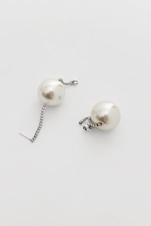 Elegant French Retro Pearl Pendant Earrings with Diamond-Inlaid Sparkling Chain - High-End Luxury Fashion Jewelry