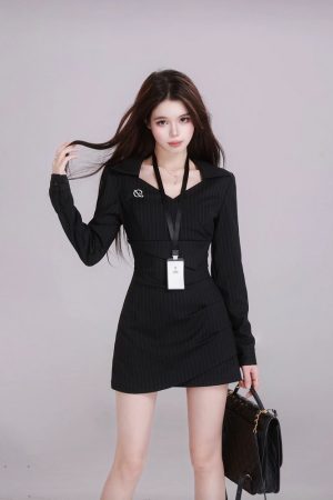 Elegant French-Style Black Long Sleeve Dress for Women - Waist-Cinching V-Neck, Short Skirt, Chic Spring Collection