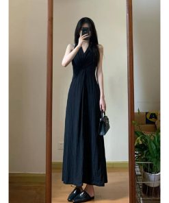 Elegant French-Style Black Sleeveless V-Neck Dress for Women - Waist-Cinching, Long Summer Dress, High-End Fashion