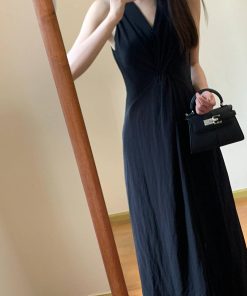 Elegant French-Style Black Sleeveless V-Neck Dress for Women - Waist-Cinching, Long Summer Dress, High-End Fashion
