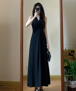 Elegant French-Style Black Sleeveless V-Neck Dress for Women - Waist-Cinching, Long Summer Dress, High-End Fashion