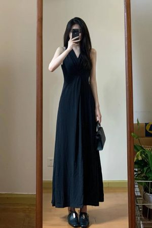 Elegant French-Style Black Sleeveless V-Neck Dress for Women - Waist-Cinching, Long Summer Dress, High-End Fashion