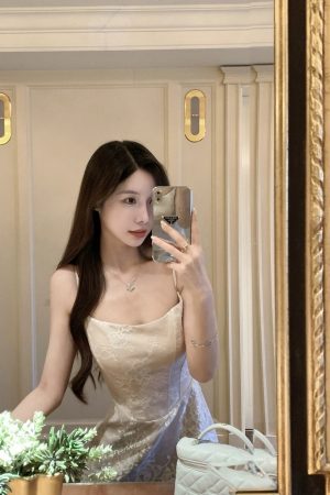 Elegant French-Style Fishbone Strap Dress for Women - Waist-Cinching Lace Short Skirt, Sexy Summer Fashion, Designer Niche Look
