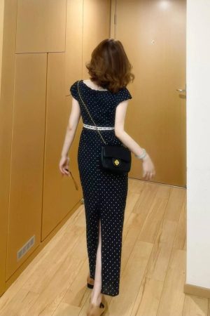 Elegant French-Style Square-Neck Black Polka Dot Bodycon Dress for Women, Waist-Cinching Summer Fashion, Chic Niche Design