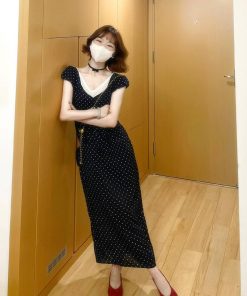 Elegant French-Style Square-Neck Black Polka Dot Bodycon Dress for Women, Waist-Cinching Summer Fashion, Chic Niche Design