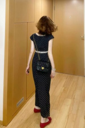 Elegant French-Style Square-Neck Black Polka Dot Bodycon Dress for Women, Waist-Cinching Summer Fashion, Chic Niche Design