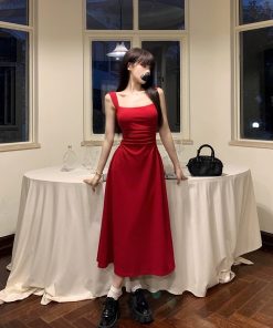 Elegant French-Style Square-Neck Camisole Dress for Women - Waist-Cinching, Niche Long Dress, Summer 2025 Essential