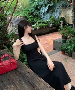 Elegant French-Style Square-Neck Camisole Dress for Women - Waist-Cinching, Niche Long Dress, Summer 2025 Essential
