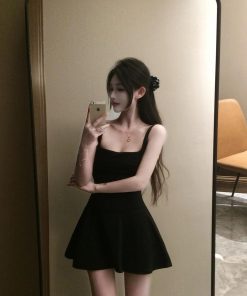 Elegant French-Style Square-Neck Spaghetti Strap Dress for Women, Waist-Cinching Little Black Dress, Slimming Summer Short Skirt