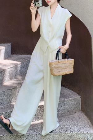 Elegant French Style Vest and Wide-Leg Pants Two-Piece Set - 2025 Summer Outfit for a Youthful Look, Perfect for Casual Chic or Vacation