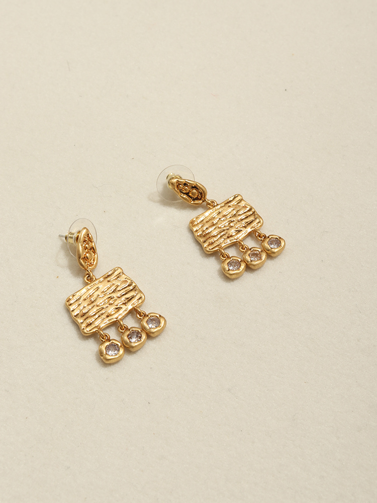 Elegant French Tassel Earrings in Titanium Steel with Zircon Detail - Exotic Small Niche Ear Accessories for a Chic Look Elegant French Tassel Earrings in Titanium Steel with Zircon Detail - Exotic Small Niche Ear Accessories for a Chic Look