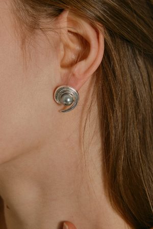Elegant Gray Pearl Irregular Earrings - Versatile Minimalist Design, S925 Silver Needle, Vintage Style Jewelry