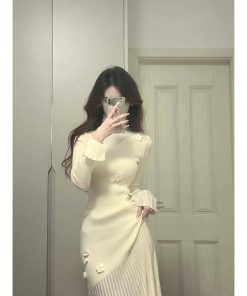 Elegant Handmade Hook Flower Knitted Dress for Women, Waist-Defining Slim Fit, Perfect for Spring and Autumn, Y2K Style