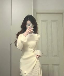 Elegant Handmade Hook Flower Knitted Dress for Women, Waist-Defining Slim Fit, Perfect for Spring and Autumn, Y2K Style