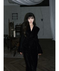 Elegant Heavyweight Velvet Trench Coat for Women - Fitted V-Neck Long Outerwear, High-End Fashion, Chic Style