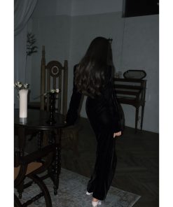 Elegant Heavyweight Velvet Trench Coat for Women - Fitted V-Neck Long Outerwear, High-End Fashion, Chic Style