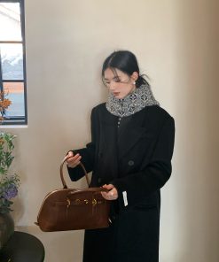 Elegant Hepburn Style Black Mid-Length 100% Wool Coat for Women - High-End Woolen Outerwear, Classic Vintage Fashion