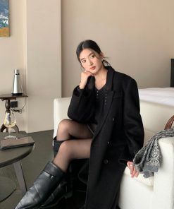 Elegant Hepburn Style Black Mid-Length 100% Wool Coat for Women - High-End Woolen Outerwear, Classic Vintage Fashion